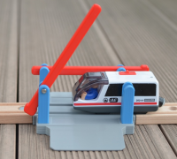 brio railroad crossing