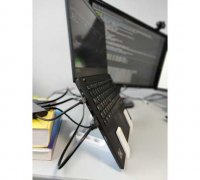Free 3D file Thinkpad T14 gen Minimal Vertical Stand 🖥️・Design