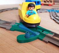 Auto-switching rail trick in DUPLO train möbius track 