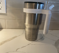 https://img1.yeggi.com/page_images_cache/4179848_32oz-tumbler-handle-with-name-template-to-download-and-3d-print-