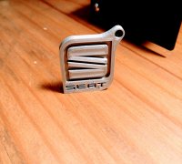 Fichier STL gratuit Porte-clés logo voiture SEAT 💺・Objet pour
