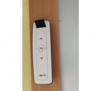 Free STL file Self-adhesive wall bracket for Somfy Situo remote