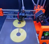 3D Printable PomPom maker by Chris